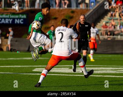 1 juin 2023, cary, NC, Etats-Unis: West Ham United #2 TYRONE MEARS et en avion Dallas United FCS #11 TORRES ROMAIN pendant la TST 2023 au WakeMed Soccer Park à Cary NC. (Credit image: © Paul Morea/ZUMA Press Wire) USAGE ÉDITORIAL SEULEMENT! Non destiné À un usage commercial ! Banque D'Images