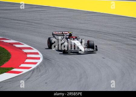 Espagne, 02/06/2023, Yuki Tsunoda (Japon), Scuderia AlphaTauri AT04Credit: PRESSINPHOTO SPORTS/ Alamy Live News Banque D'Images