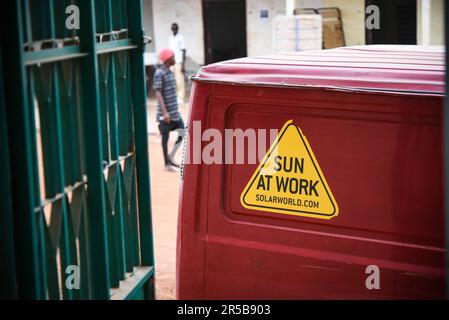 Nicolas Remene / le Pictorium - l'énergie solaire et le développement rural dans la région de Gabu - 14/03/2017 - Guinée-Bissau / Gabu / Gabu - Gabu *système solaire domestique (SHS): Système solaire domestique Banque D'Images