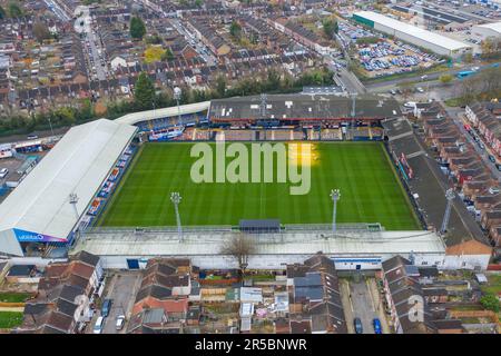 Luton, Royaume-Uni. 29th mai 2023. Vue générale du Kenilworth Road Stadium qui accueillera désormais le football de la Premier League après la promotion du club de football de Luton Town par le biais du championnat de jeu. Photo prise à Kenilworth Road, Luton, Bedfordshire, Angleterre, le 20 novembre 2020. Photo de David Horn. Crédit : Prime Media Images/Alamy Live News Banque D'Images