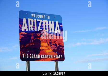 Fredonia, Arizona, États-Unis, 4 mai 2023: Bienvenue à l'Arizona signe à la frontière de l'Utah Banque D'Images