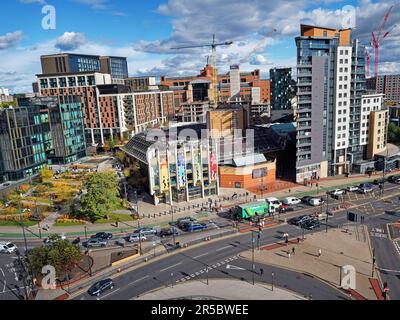 Royaume-Uni, West Yorkshire, Leeds, City Skyline de l'autre côté de Quarry Hill. Banque D'Images