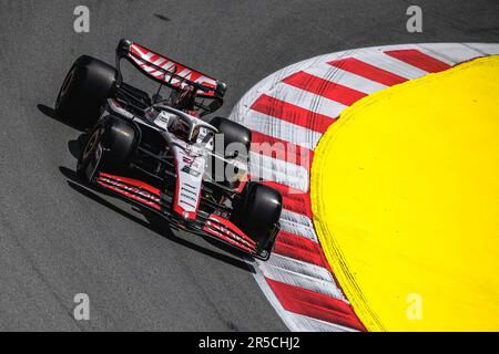 Montmelo, Espagne. 2 juin 2023 : KEVIN MAGNUSSEN (DEN) de l'équipe Haas F1 conduit dans sa VF-23 lors de la première session d'entraînement du GP espagnol au circuit de Catalunya Banque D'Images