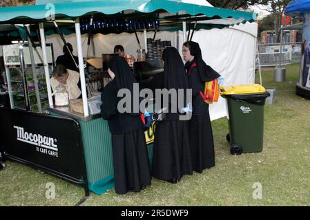 Atmosphère Hyde Park, un point de rencontre pour les événements de la Journée mondiale de la jeunesse, qui aura lieu à Sydney du 15 au 21 juillet 2008 et qui inclut une visite du Pape Benoît XVI lors de sa visite à l'Australie pour la durée de la Journée mondiale de la jeunesse. Sydney, Australie. 13.07.08. Banque D'Images