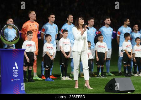 Sydney, Australie. 03rd juin 2023. Hymne national australien lors du match de la Grande finale de l'Isuzu Ute A-League 2023 entre Melbourne City et Central Coast Mariners au CommBank Stadium, Sydney, Australie, le 3 juin 2023. Photo de Peter Dovgan. Utilisation éditoriale uniquement, licence requise pour une utilisation commerciale. Aucune utilisation dans les Paris, les jeux ou les publications d'un seul club/ligue/joueur. Crédit : UK Sports pics Ltd/Alay Live News Banque D'Images