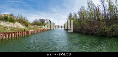 Le canal Mittelland, également connu sous le nom de canal Midland, est un canal majeur dans le centre de l'Allemagne Banque D'Images