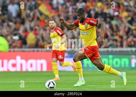 Objectif, France. 27th mai 2023. Kevin Danso (4) de RC Lens photographié lors d'un match de football entre t Racing Club de Lens et AC Ajaccio, le jour d'allumette 37th de la saison 2022-2023 de la Ligue 1 Uber Eats, le dimanche 27 mai 2023 à Lens, France . Credit: Sportpix / Alamy Live News Banque D'Images