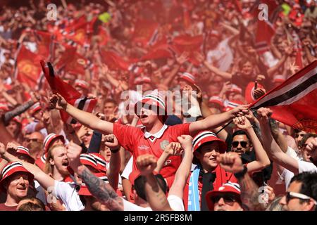 Londres, Royaume-Uni. 03rd juin 2023. Les fans de Manchester United lors du match de finale de la coupe FA entre Manchester City et Manchester United au stade Wembley sur 3 juin 2023 à Londres, en Angleterre. (Photo de Daniel Chesterton/phcimages.com) Credit: PHC Images/Alamy Live News Banque D'Images