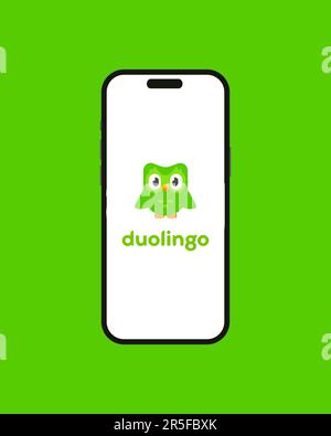 Kiev, Ukraine - 03 juin 2022 : logo Owl Duolingo sur l'écran de l'iPhone 14 - illustration vectorielle. Duolingo est une société américaine de technologie éducative. Application activée Illustration de Vecteur