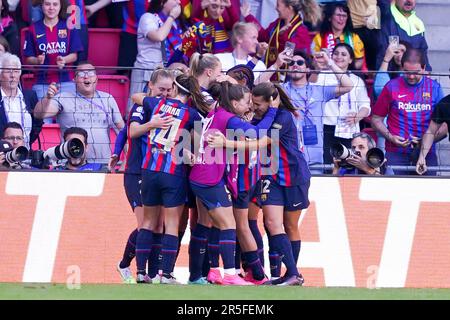 Eindhoven, pays-Bas. 3rd juin 2023. Fridolina Rolfoe (16 Barcelone) fête avec ses coéquipiers après avoir marqué le troisième but de son équipe lors du match de football final de la Ligue des champions des femmes de l'UEFA entre le FC Barcelone et le VFL Wolfsburg au PSV Stadion d'Eindhoven, pays-Bas. (Daniela Porcelli/SPP) crédit: SPP Sport presse photo. /Alamy Live News Banque D'Images