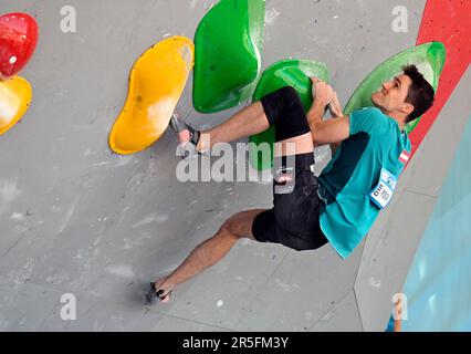 Prague, République tchèque. 03rd juin 2023. ClimberJan-Luca Posch, d'Autriche, est en compétition pendant les demi-finales masculines de la coupe du monde de Boulder sur 3 juin 2023, à Prague, en République tchèque. Crédit : Katerina Sulova/CTK photo/Alamy Live News Banque D'Images