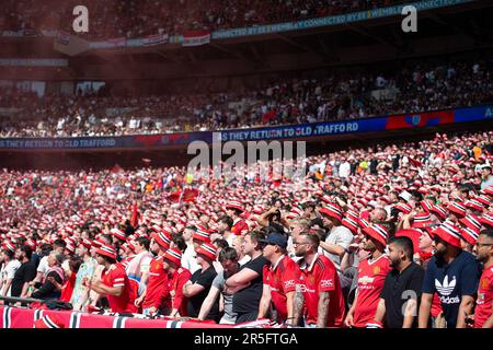 Londres, Royaume-Uni. 03rd juin 2023. Les fans de Manchester United lors du match de finale de la FA Cup entre Manchester City et Manchester United au stade Wembley, Londres, Angleterre, le 3 juin 2023. Photo de Salvio Calabre. Utilisation éditoriale uniquement, licence requise pour une utilisation commerciale. Aucune utilisation dans les Paris, les jeux ou les publications d'un seul club/ligue/joueur. Crédit : UK Sports pics Ltd/Alay Live News Banque D'Images
