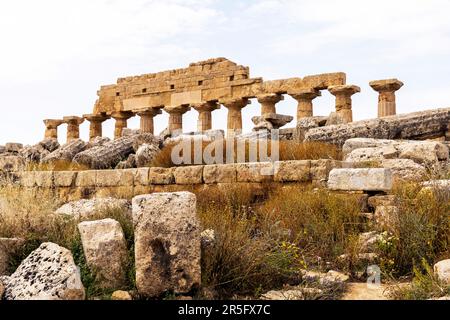 Acropole de Selinus. Temple C. Parco Archeologico, Selinunte à Castelvetran, Sicile, Italie. Banque D'Images