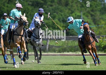 Brezina, République tchèque. 03rd juin 2023. L'édition 17th du tournoi international de polo a eu lieu à 3 juin 2023, à la ferme de la Noe à Brezina, dans la région de Moravie du Sud, en République tchèque. Crédit: Vaclav Salek/CTK photo/Alay Live News Banque D'Images