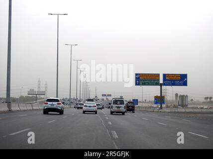 Giza, Egypte, 21 mai 2023: 26th de juillet projet de développement de routes de corridor comprend des travaux d'agrandissement et de modernisation à la distance de l'intersection Banque D'Images