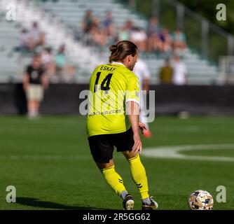 2 juin 2023, ville de l'événement, état de l'événement, États-Unis: 14 WILLIAM ESKAY, de Newtown Pride, regardant le terrain contre les diplomates du DMV au WakeMed Soccer Park, Cary NC pendant la TST. (Credit image: © Paul Morea/ZUMA Press Wire) USAGE ÉDITORIAL SEULEMENT! Non destiné À un usage commercial ! Banque D'Images