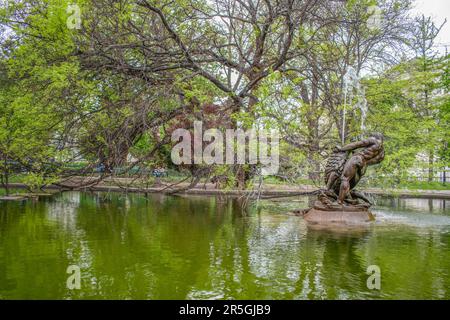 vienne, autriche. 2 mai 2023 majestueux valor la fontaine hercules à burggarten, vienne Banque D'Images