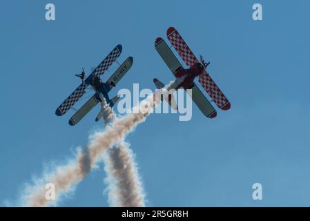 AeroSuperBatics Wingwalkers équipe d'exposition au Midlands Air Festival 2023 Banque D'Images