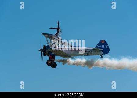 AeroSuperBatics Wingwalkers équipe d'exposition au Midlands Air Festival 2023 Banque D'Images