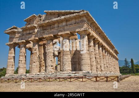 Les principales caractéristiques du site aujourd'hui sont les vestiges de trois grands temples de style dorique, datant de la première moitié du 6e siècle avant J.-C. Banque D'Images