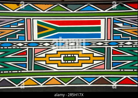 Façade de la maison, village du musée de Ndebele, Botshabelo, Middelburg, Mpumalanga, Afrique du Sud Banque D'Images