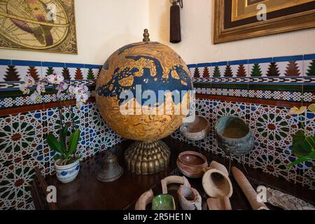 Vieux Globe à Casa Andalusi (Maison de l'Andalousie) intérieur - Cordoue, Andalousie, Espagne Banque D'Images