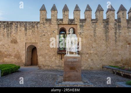 Statue d'Averroes - Cordoue, Andalousie, Espagne Banque D'Images