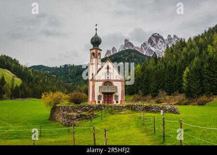 Église de. Johann in Ranui, San Giovanni, composé John's Chapel, composé Magdalena, Bolzano, Tyrol du Sud, Italie Banque D'Images