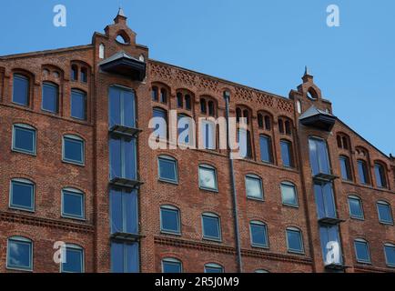 Blick auf einen Speicher am Hafen in Wismar, Hansestadt Wisamar, Mecklenburg-Vorpommern, Deutschland, Europa Banque D'Images