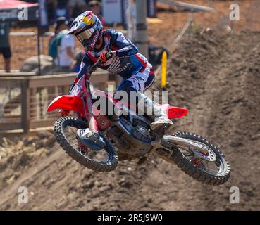 Sacramento, Californie, États-Unis. 03 juin 2023 Sacramento, Californie Etats-Unis Hunter Lawrence(96)Coming Off Jump 21during le Championnat AMA Pro Motocross Racing Hangtown Classic 250 à Hangtown Sacramento, CA Thurman James/CSM crédit: CAL Sport Media/Alay Live News Banque D'Images