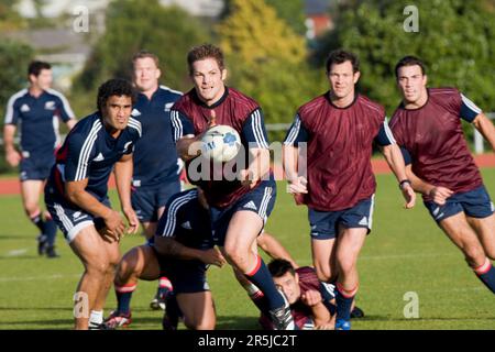 Le capitaine Richie McCaw à la séance de formation All Blacks au stade Trusts, Henderson, Auckland, Nouvelle-Zélande, lundi, 09 juin 2008. Banque D'Images