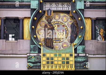 Horloge d'ancre à Hoher Markt Vienne Banque D'Images