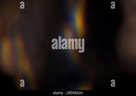 Fuite de lumière analogique produite avec des cristaux de verre et des lumières LED, le fond est noir pur. Idéal pour les revêtements. Banque D'Images