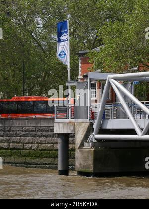 3 juin 2023 - Westminster, Londres, Royaume-Uni : Millbank Pier on River Thames Banque D'Images