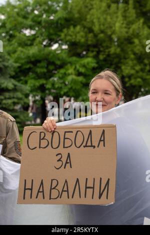 Les Russes d'opposition lors d'une réunion en faveur d'Alexei Navalny à Sofia, Bulgarie Banque D'Images