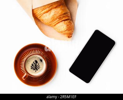 plan de la monstera sur la surface du café Banque D'Images