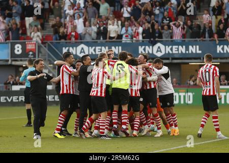 ROTTERDAM - (lr) Adil Auassar de Sparta Rotterdam, Aaron Meijers de Sparta Rotterdam, Bart Vriends de Sparta Rotterdam, Arno Verschueren de Sparta Rotterdam lors des demi-finales des matchs de football européen entre Sparta Rotterdam et le FC Utrecht au Sparta Stadium Het Castle sur 4 juin 2023 à Rotterdam, pays-Bas. ANP BART STOUTJESDYK Banque D'Images