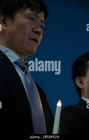 Tokyo, Japon. 04th juin 2023. Le militant chinois des droits de l'homme, Zhou Fengsuo, assiste au rassemblement pour marquer dimanche 34th ans de la répression militaire chinoise contre le mouvement pro-démocratie sur la place Tiananmen à Pékin, près de la gare Shinjuku à Tokyo, au Japon, à 4 juin 2023. Photo par Keizo Mori/UPI crédit: UPI/Alay Live News Banque D'Images