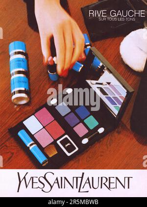 Yves Saint Laurent publicité Yves Saint Laurent Rive gauche make up publicité Yves Saint Laurent Makeup publicité Banque D'Images