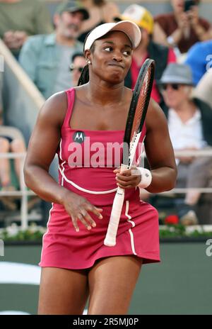 Paris, France. 04th juin 2023. Sloane Stephens des Etats-Unis joue contre Aryna Sabalenka de Russie à l'Open de tennis français Roland Garros à Paris, en France, dimanche, 4 juin 2023. Sabalenka a gagné 7-6, 6-4 et s'est qualifié pour les quarts de finale. Photo de Maya Vidon-White/UPI crédit: UPI/Alay Live News Banque D'Images