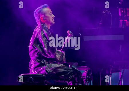 Vérone, Italie. 04th juin 2023. Le pianiste italien et compositeur de musique Dario Faini, comme le sait le pseudonyme de Dardust lors de ses spectacles en direct à l'Arena di Verona pour sa soirée intime - deux nuits seulement, sur 4 juin 2023 à Vérone, Italie. Crédit : Live Media Publishing Group/Alay Live News Banque D'Images