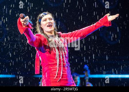 Vérone, Italie. 04th juin 2023. L'auteur-compositeur italien Elisa Toffoli, comme le sait Elisa Stage name pendant ses spectacles en direct à l'Arena di Verona pour sa nuit intime - deux nuits seulement, sur 4 juin 2023 à Vérone, Italie. Crédit : Agence photo indépendante/Alamy Live News Banque D'Images