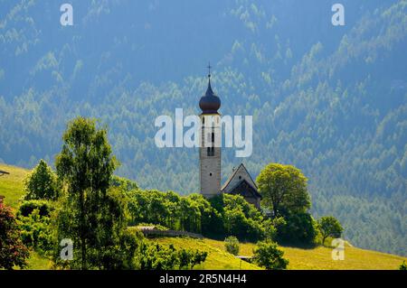 Région de Sciliar dans le Tyrol du Sud, Siusi allo Sciliar, chapelle de Saint-Laurent Saint-Valentin Banque D'Images