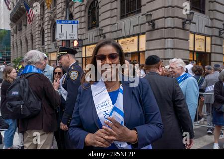 NEW YORK, NEW YORK - 04 JUIN : le procureur général de l'État de New York, Letitia James, assiste à la parade des célébrations d'Israël à 4 juin 2023, dans la ville de New York. Crédit : Ron Adar/Alay Live News Banque D'Images