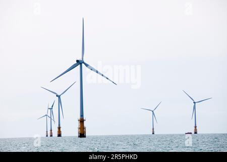 Éoliennes au large de l'île de Walney, Barrow in Furness, Cumbria, Royaume-Uni. Banque D'Images