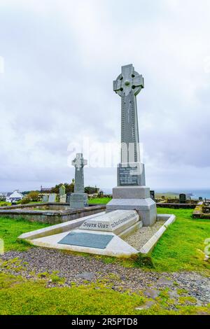 Kilmuir, Royaume-Uni - 30 septembre 2022 : vue sur la tombe de Flora Macdonald, dans le cimetière de Kilmuir, sur l'île de Skye, Hébrides intérieures, Écosse, Royaume-Uni Banque D'Images