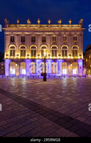 France, Meurthe et Moselle, Nancy, façade de l'Opéra situé sur la place Stanislas (place Stanislas ancienne place royale) construite par Stanislas Leszczynski, roi de Pologne et dernier duc de Lorraine au 18e siècle, classée au patrimoine mondial de l'UNESCO Banque D'Images