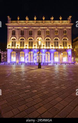 France, Meurthe et Moselle, Nancy, façade de l'Opéra situé sur la place Stanislas (place Stanislas ancienne place royale) construite par Stanislas Leszczynski, roi de Pologne et dernier duc de Lorraine au 18e siècle, classée au patrimoine mondial de l'UNESCO Banque D'Images