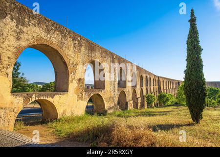 Portugal, région de l'Alentejo, Elvas, ville fortifiée de garnison (patrimoine mondial de l'UNESCO), aqueduc d'Amoreira, long de 7 km, construit à la fin du 16e et au début du 17e siècle Banque D'Images