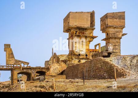 Portugal, région de l'Alentejo, environs de Mertola, Mina de Sao Domingos, ancienne mine de cuivre à ciel ouvert fermée en 1966 Banque D'Images